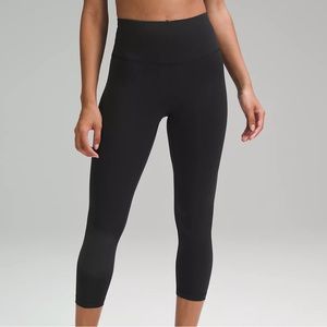 Lululemon Cropped 23 Inch Black Leggings